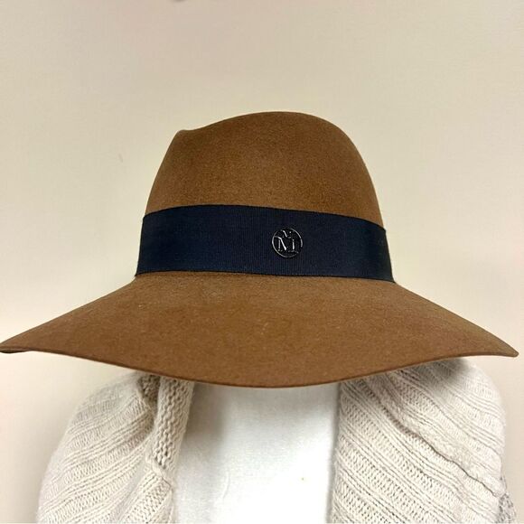 Maison Michel Paris felt brown fedora hat.  Size Sm